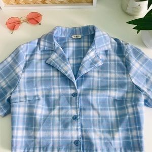 Cropped blow plaid shirt